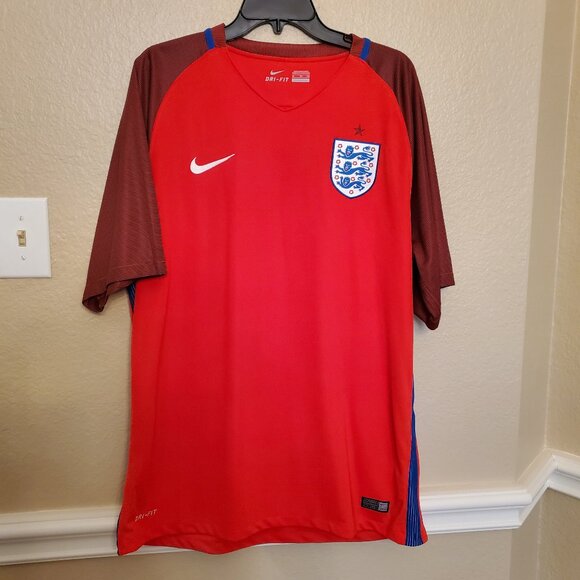 Nike Dri Fit XL 2016 England Soccer Jersey - Picture 1 of 12